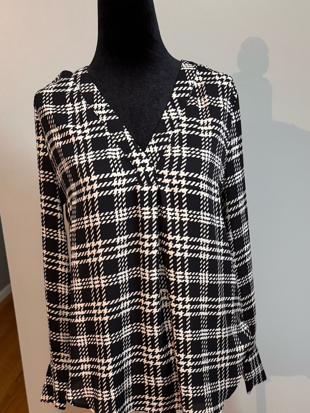 Ann Taylor Factory Black & White Plaid V-Neck Blouse